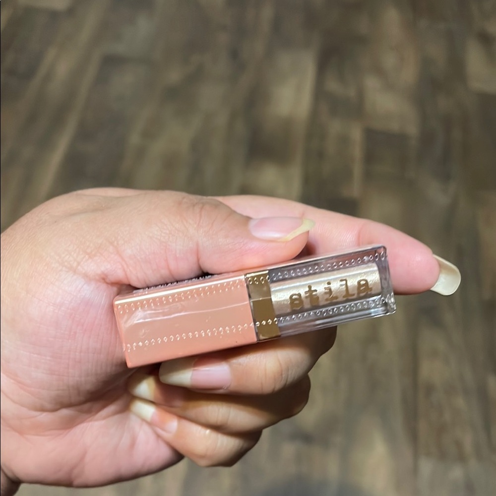 Stila Shimmer & Glow Liquid Eye Shadow Starlight